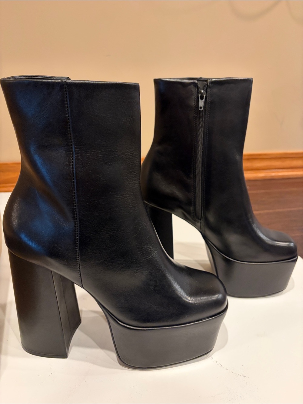 Steve Madden Trillion NWT Black Platform Block Heel Ankle Boots